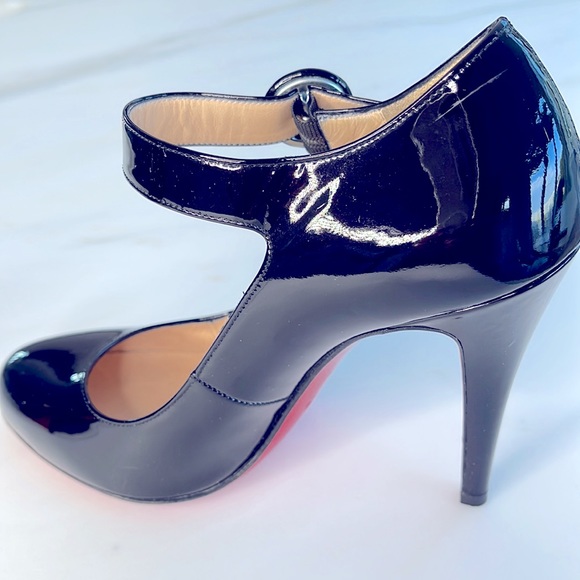 Christian Louboutin Mary Jane Patent Leather Pump S:6 - Picture 4 of 12